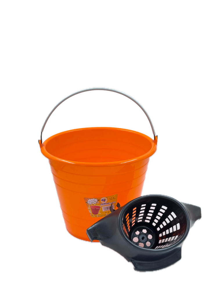 Fondo de balde con exprimidor eliminado